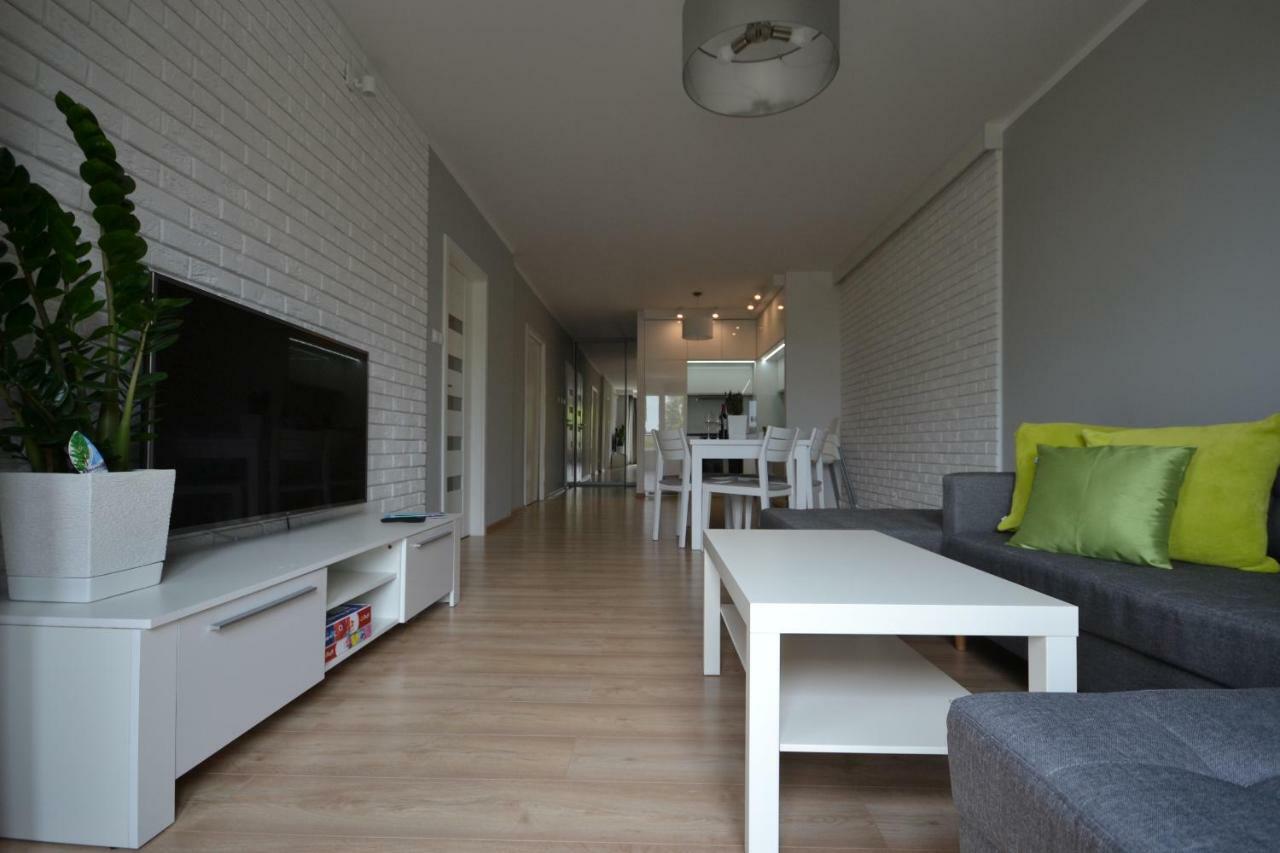 Grand De Luxe Solna Apartment โควอบเซก ภายนอก รูปภาพ